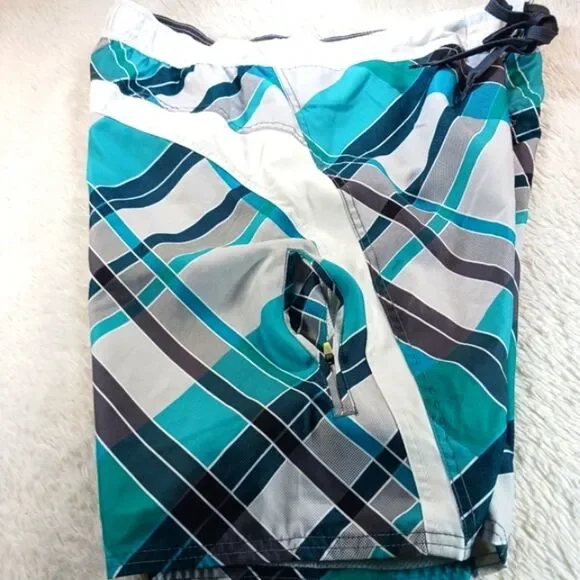 OP Blue and White Geometric Board Shorts Lined. Mens Large 36/38 NWOT - Picture 3 of 9